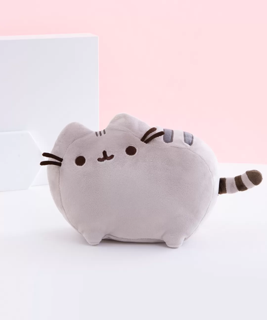 Discount GUND Medium Pusheen Plush